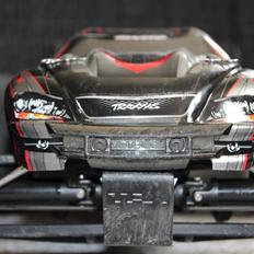 Off-Roader Traxxas E-revo Brushless