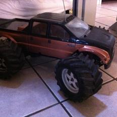 Off-Roader Traxxas T Maxx 2.5