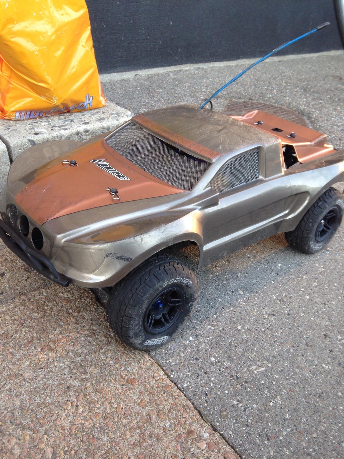 Off-Roader Traxxas slayer 4x4 3.3 nitro billede 3