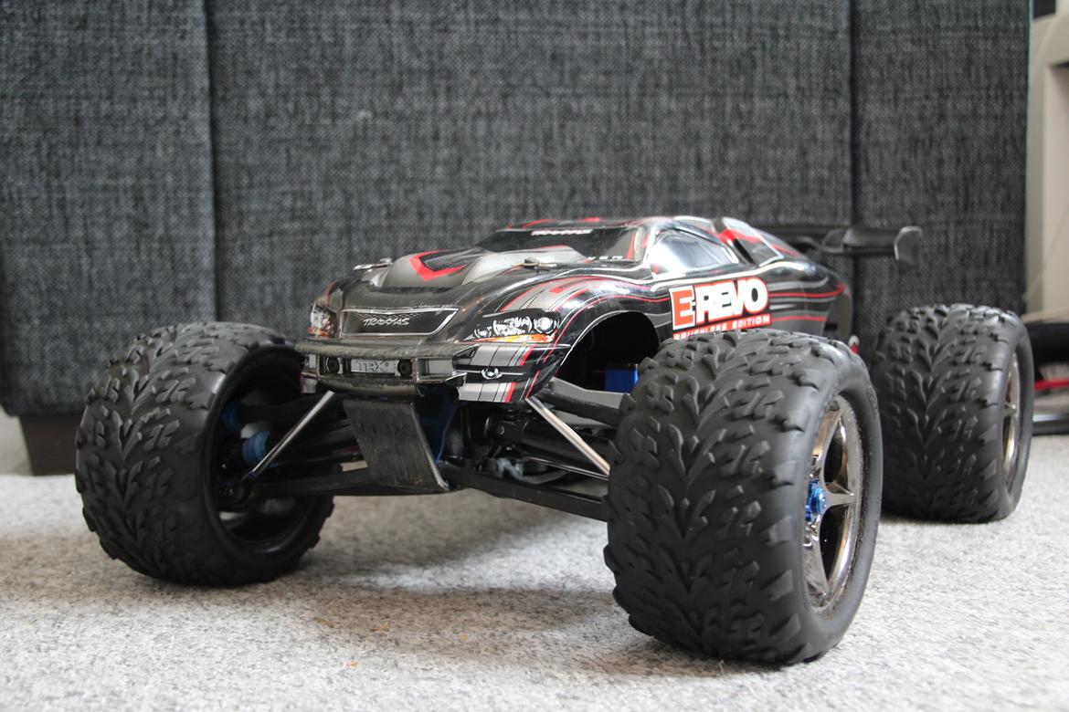 Off-Roader Traxxas E-revo Brushless billede 2