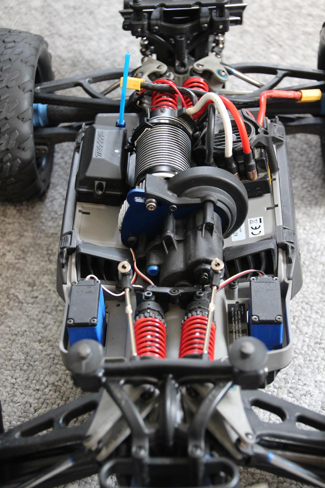Off-Roader Traxxas E-revo Brushless billede 14
