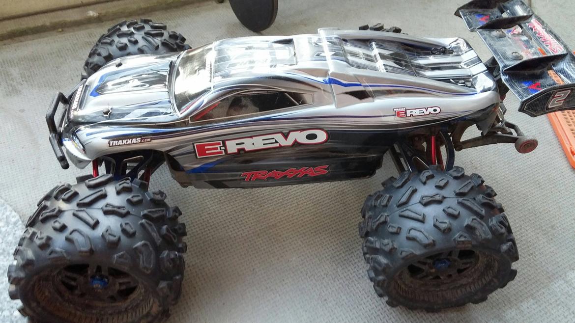 Buggy Traxxas E-Revo Brushless billede 1