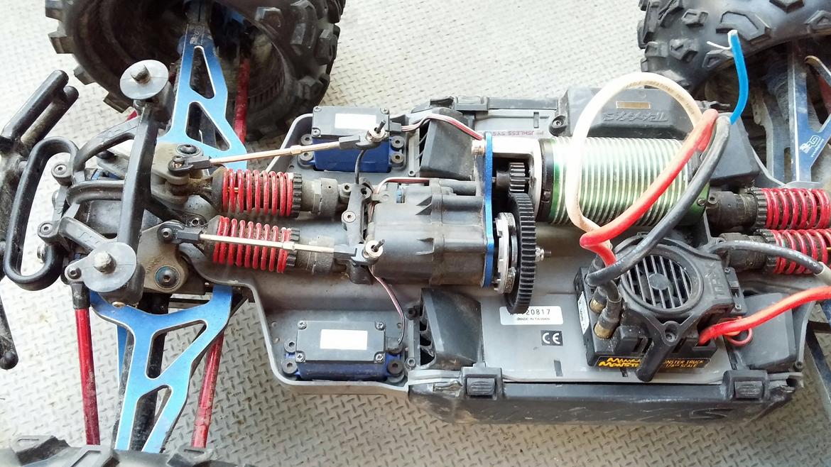 Buggy Traxxas E-Revo Brushless billede 2