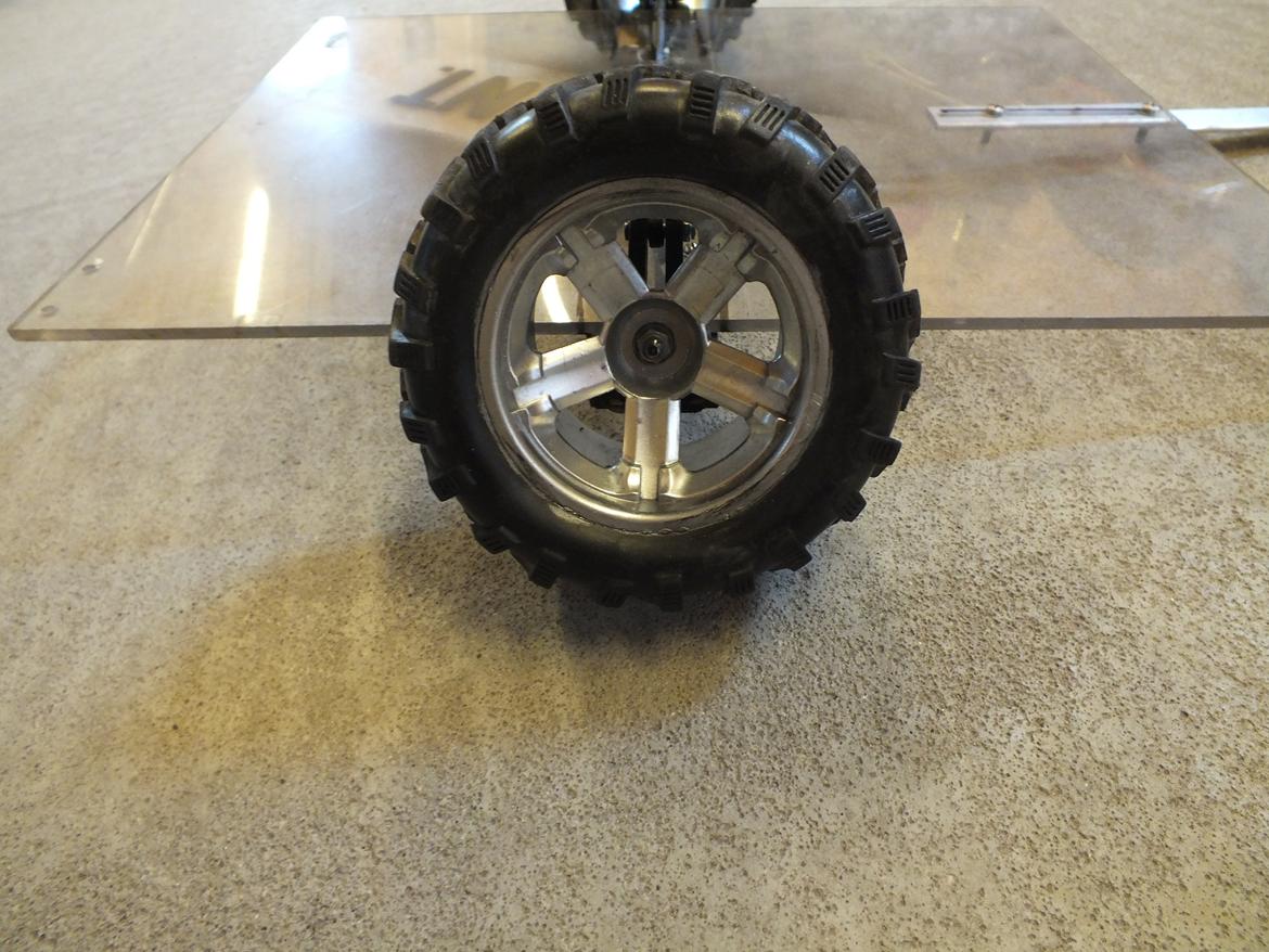 Off-Roader Stealth X09 Truggy Brushless 2.4GHz billede 9