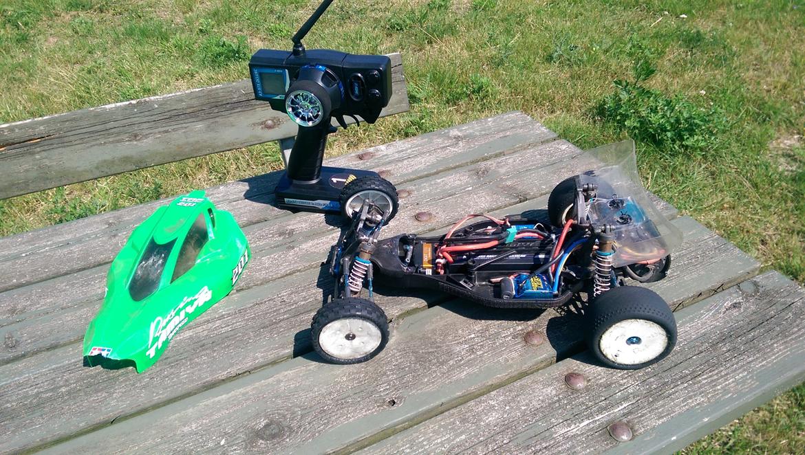 Buggy Tamiya TRF 201 billede 3