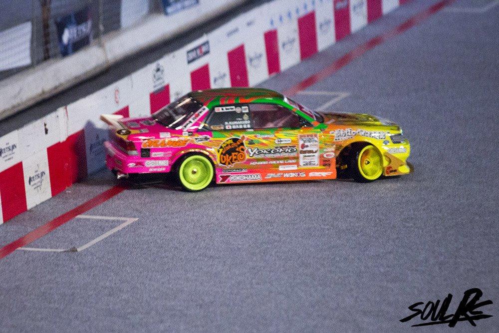 Bil tamiya Ta-05 vdf gold ed  "Viola" - min bil kørte rigtig godt til EM i holland 2014.. tak til drengene fra soulrc.com for et lækkert billed centimeter fra væggen ;DD  billede 25