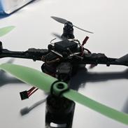 Multirotor Rosewhite leora