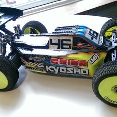 Buggy Kyosho 1:8 Brushless buggy