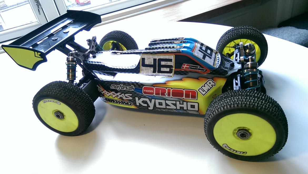 Buggy Kyosho 1:8 Brushless buggy billede 1