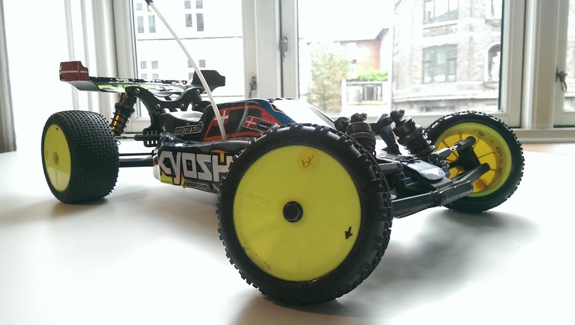 Buggy Kyosho Vega Rb5 billede 2