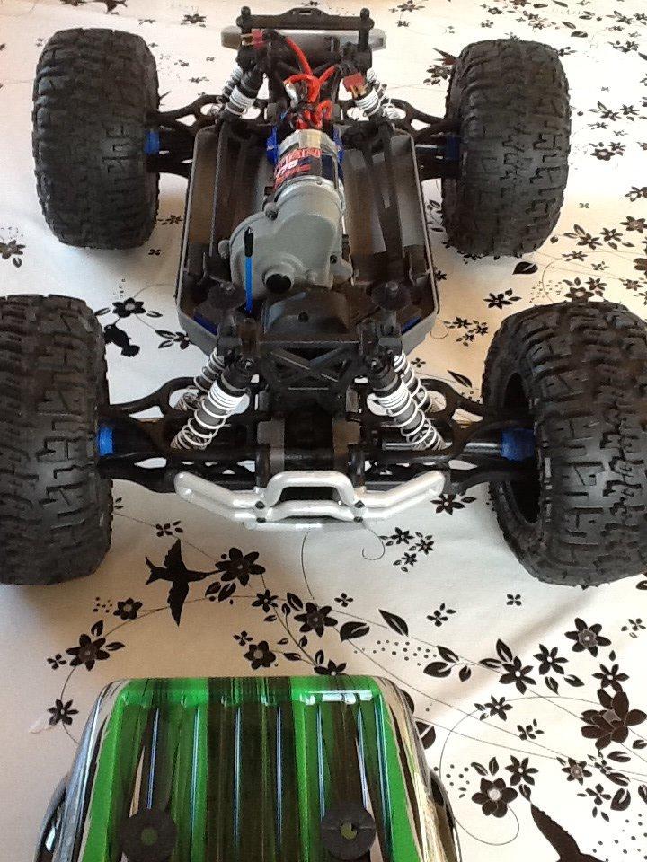 Off-Roader Traxxas E-maxx billede 6