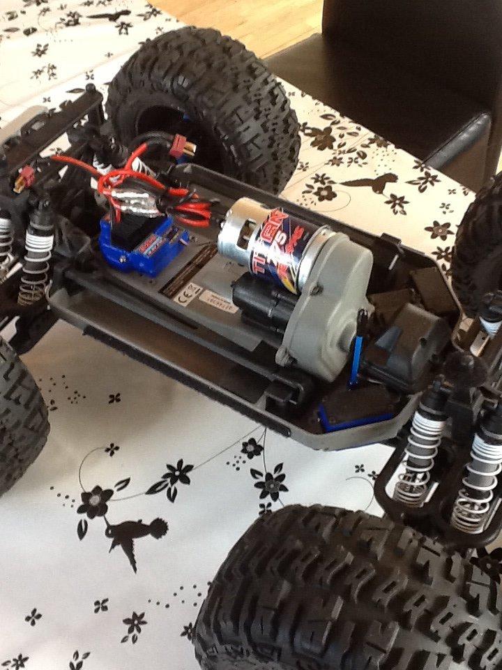 Off-Roader Traxxas E-maxx billede 5