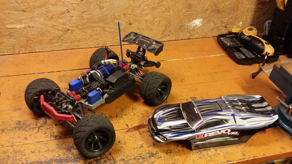 Bil Traxxas E-Revo VXL billede 9