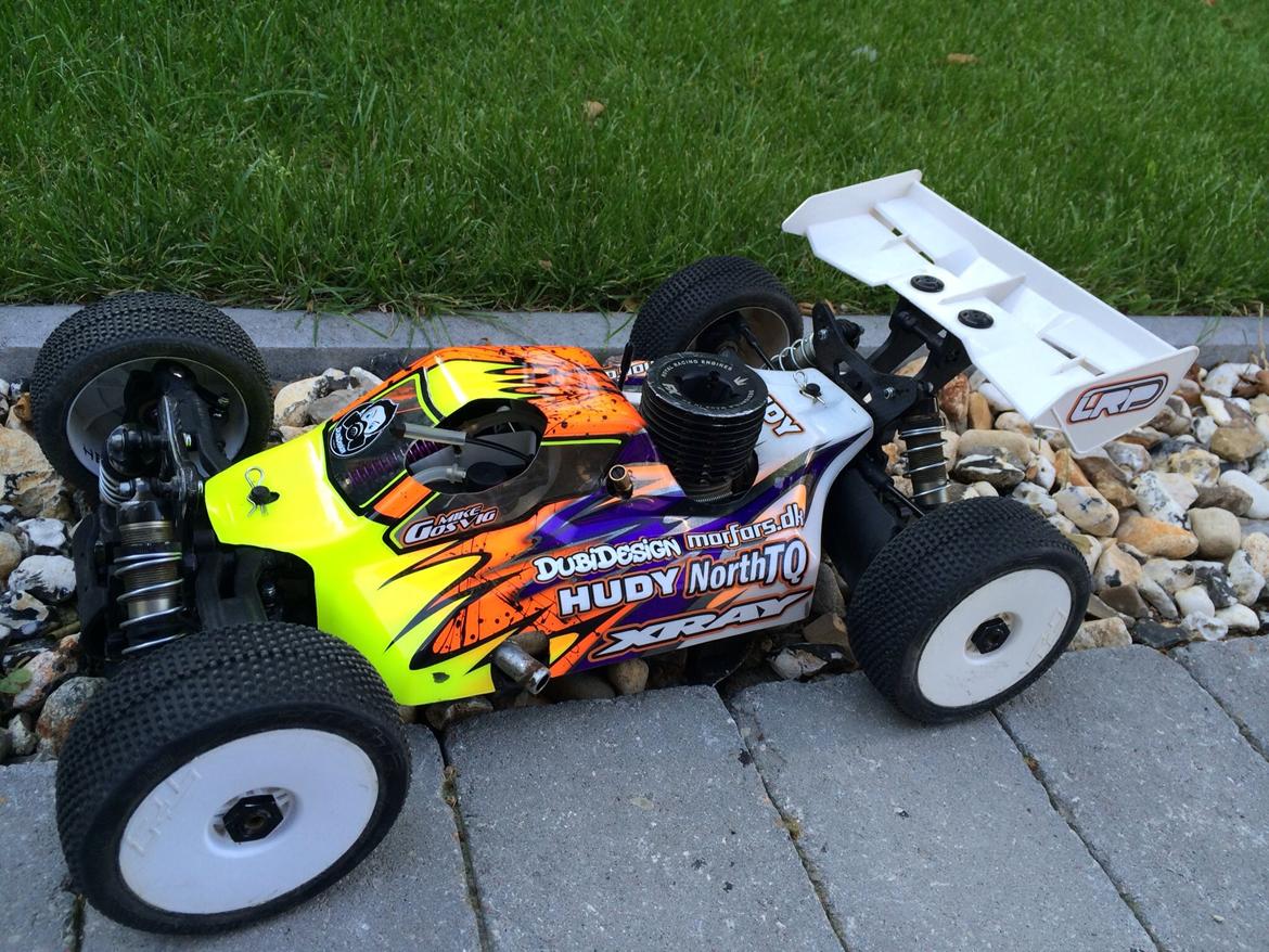 Buggy XRAY XB8 billede 1