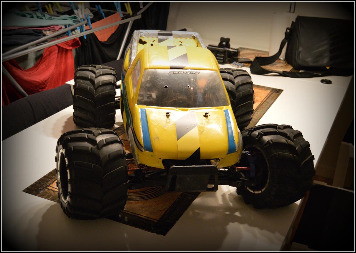 Truck HIMOTO MEGAP MXT-5 OFF-ROAD MONSTER 30 ccm 4WD billede 6