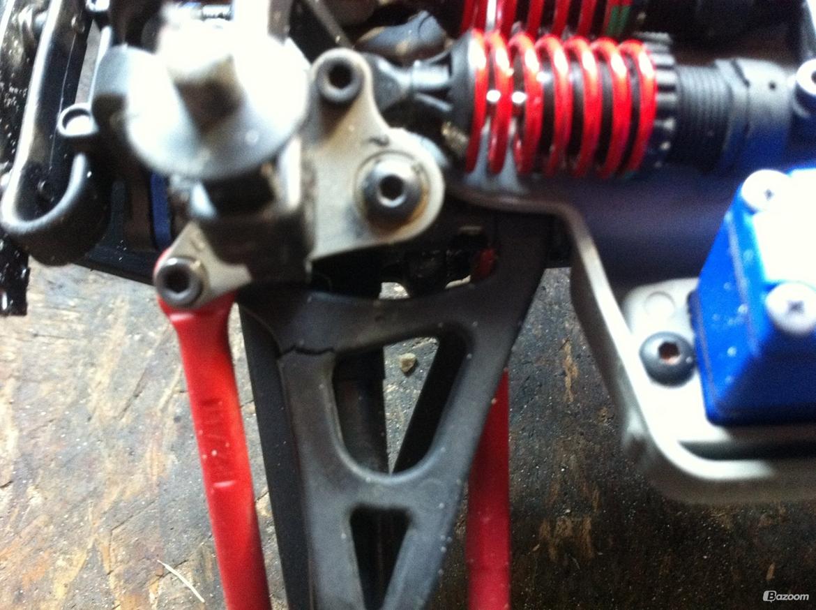 Off-Roader E-revo 1/16 vxl - ja den går skam istykker sådant en, dog er det skiftet billede 7