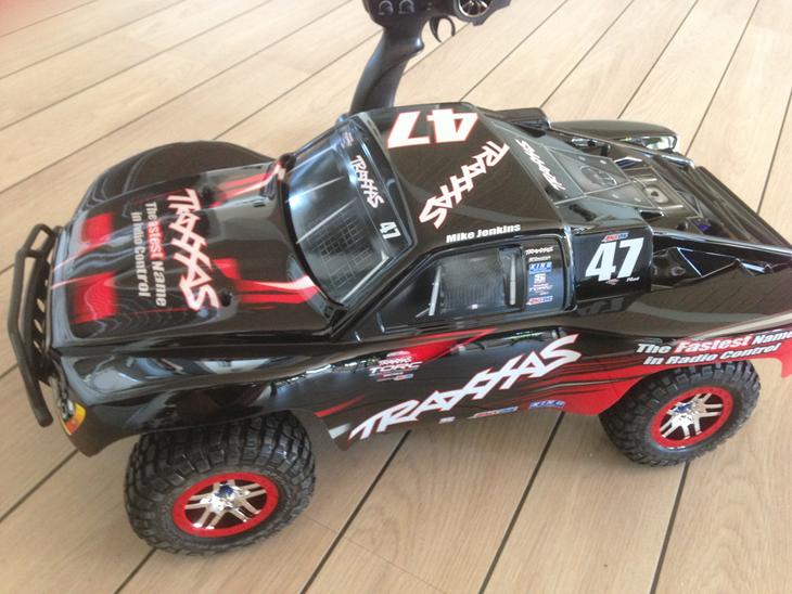 {{currentPhoto.altText}} billede {{currentPhoto.number}}