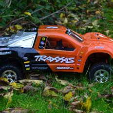 Off-Roader Traxxas E-Revo Brushless (E-Slayer)