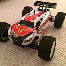Bil Losi Mini 8ight Truggy