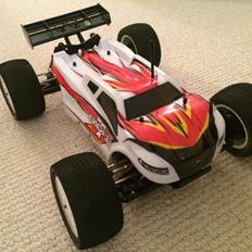 Bil Losi Mini 8ight Truggy