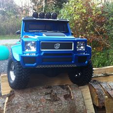 Bil Axial SCX10 Horri (Red) Bull