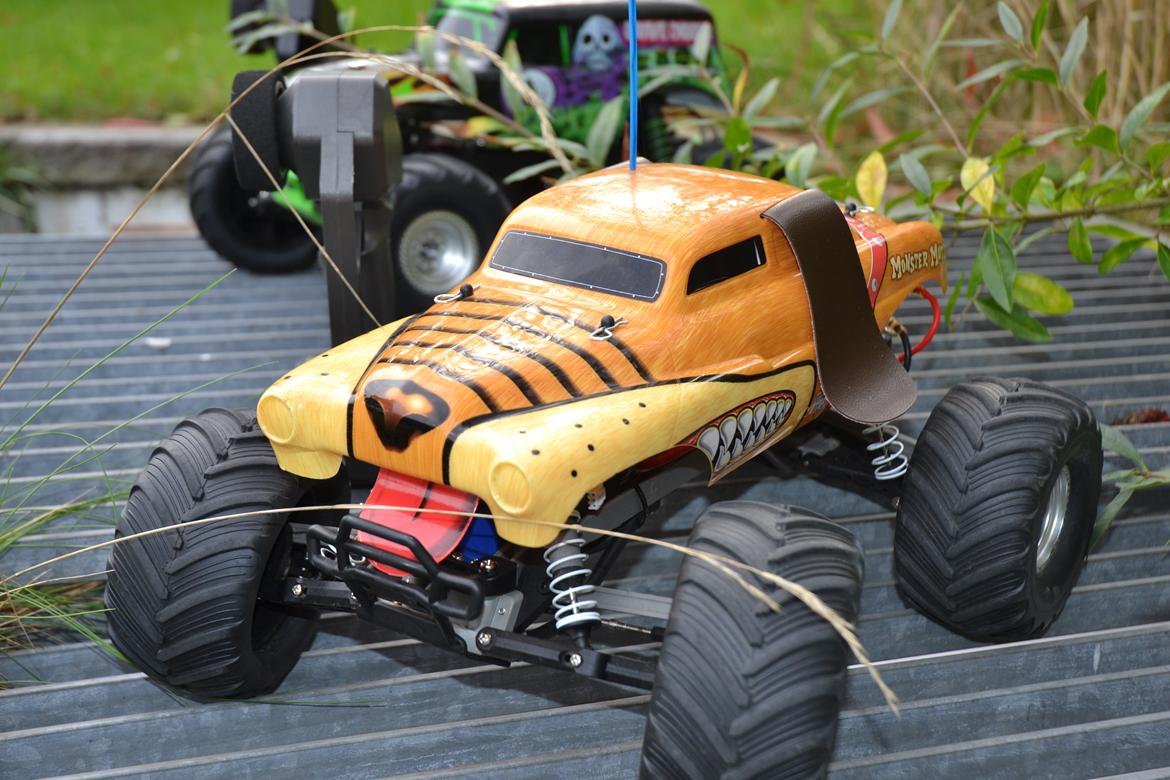 Off-Roader Traxxas Monster Jam Monster Mutt billede 1