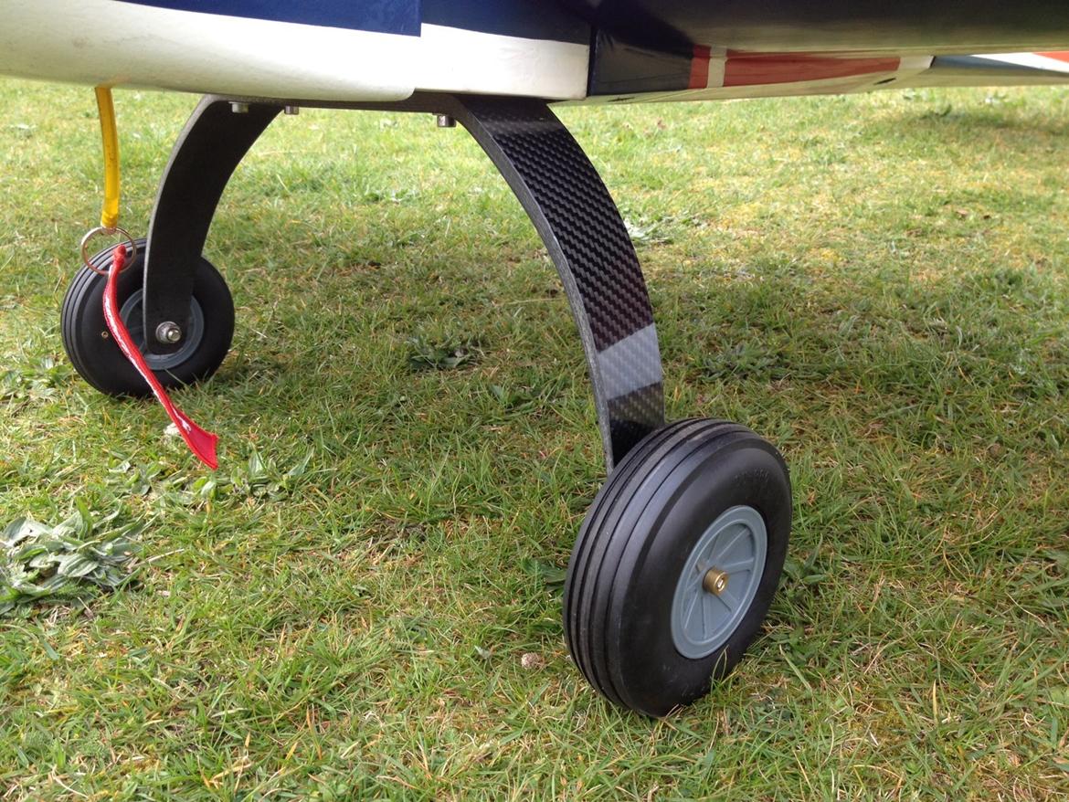 Fly Extra 300 - Det landnings stel holder bare billede 4