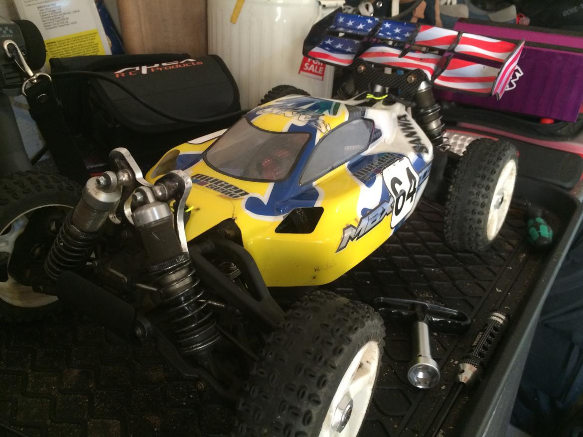 Buggy Mugen MBX6 Tekno V4 brushless billede 14