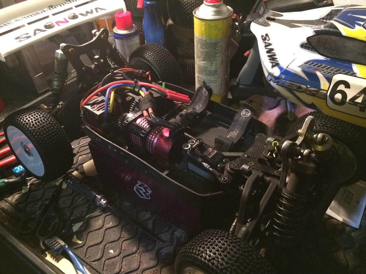 Buggy Mugen MBX6 Tekno V4 brushless billede 26