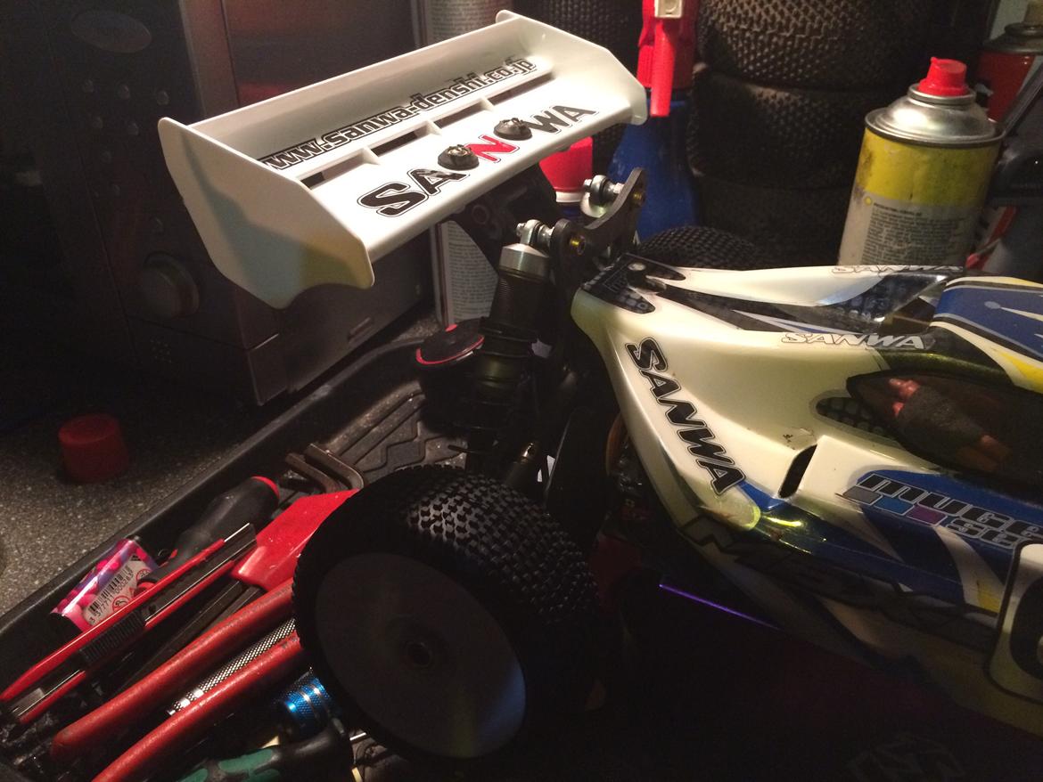 Buggy Mugen MBX6 Tekno V4 brushless billede 24