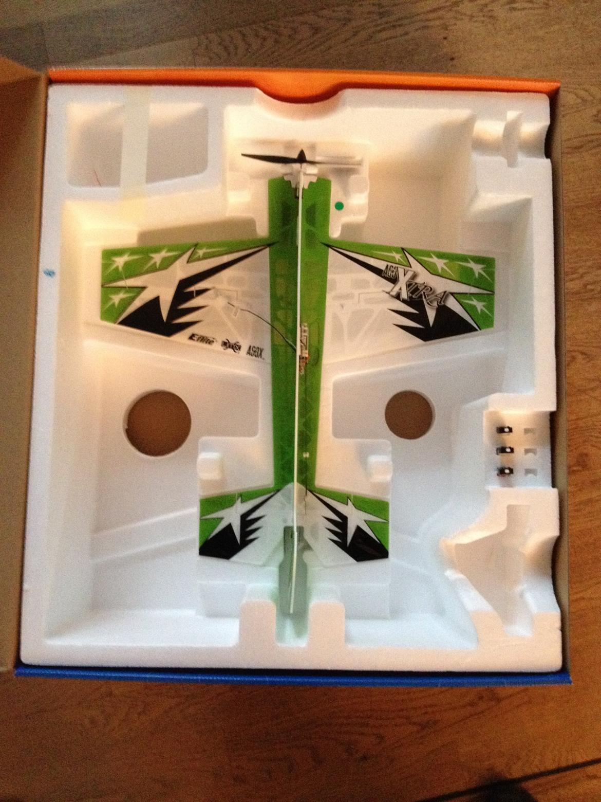 Fly E-Flite UMX AS3Xtra R.I.P - Godt beskyttet i kassen billede 2