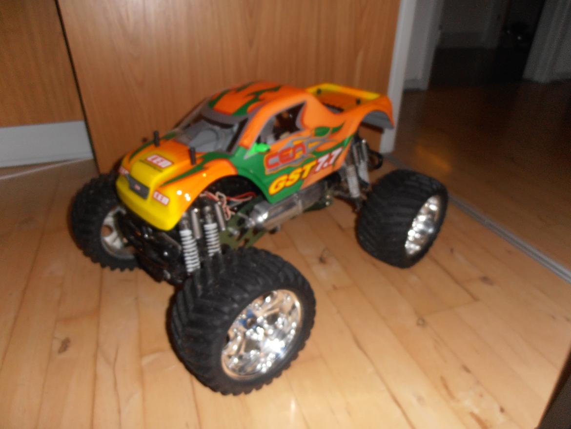 Truck Cen Genesis 7.7 Billeder af rcenheder Uploaded af Stephan N