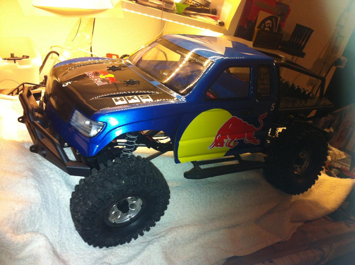 Bil Axial SCX10 Honcho Red Bull billede 7