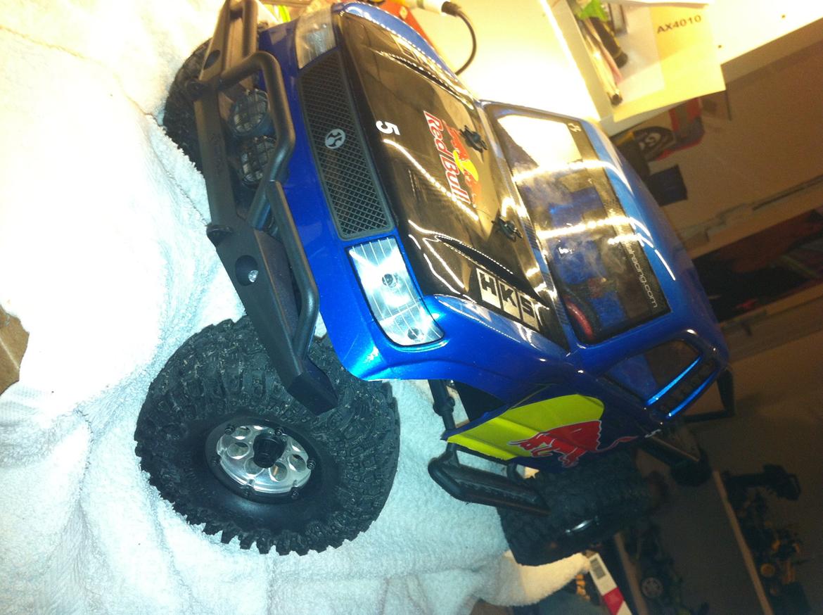 Bil Axial SCX10 Honcho Red Bull billede 9