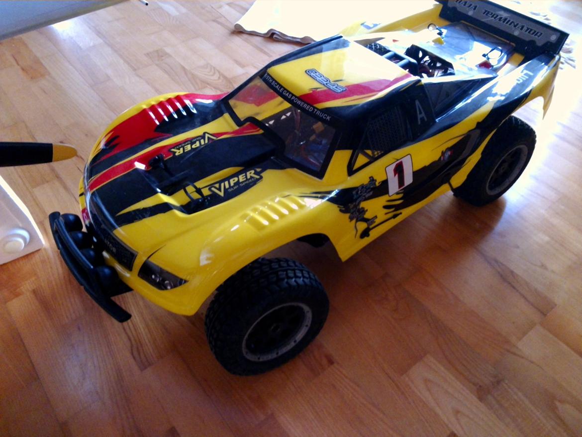 Bil HPI Baja 5t Flux billede 1