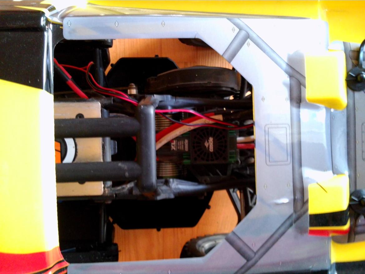 Bil HPI Baja 5t Flux billede 2