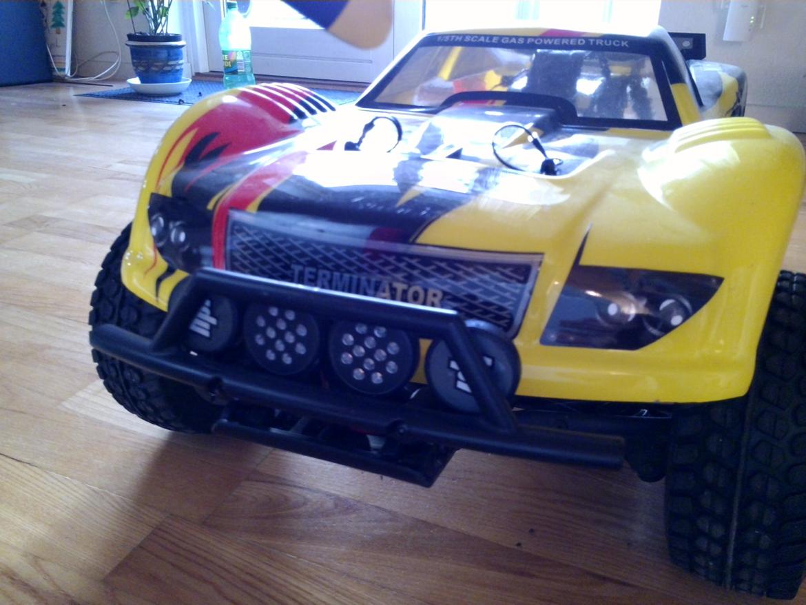 Bil HPI Baja 5t Flux billede 3
