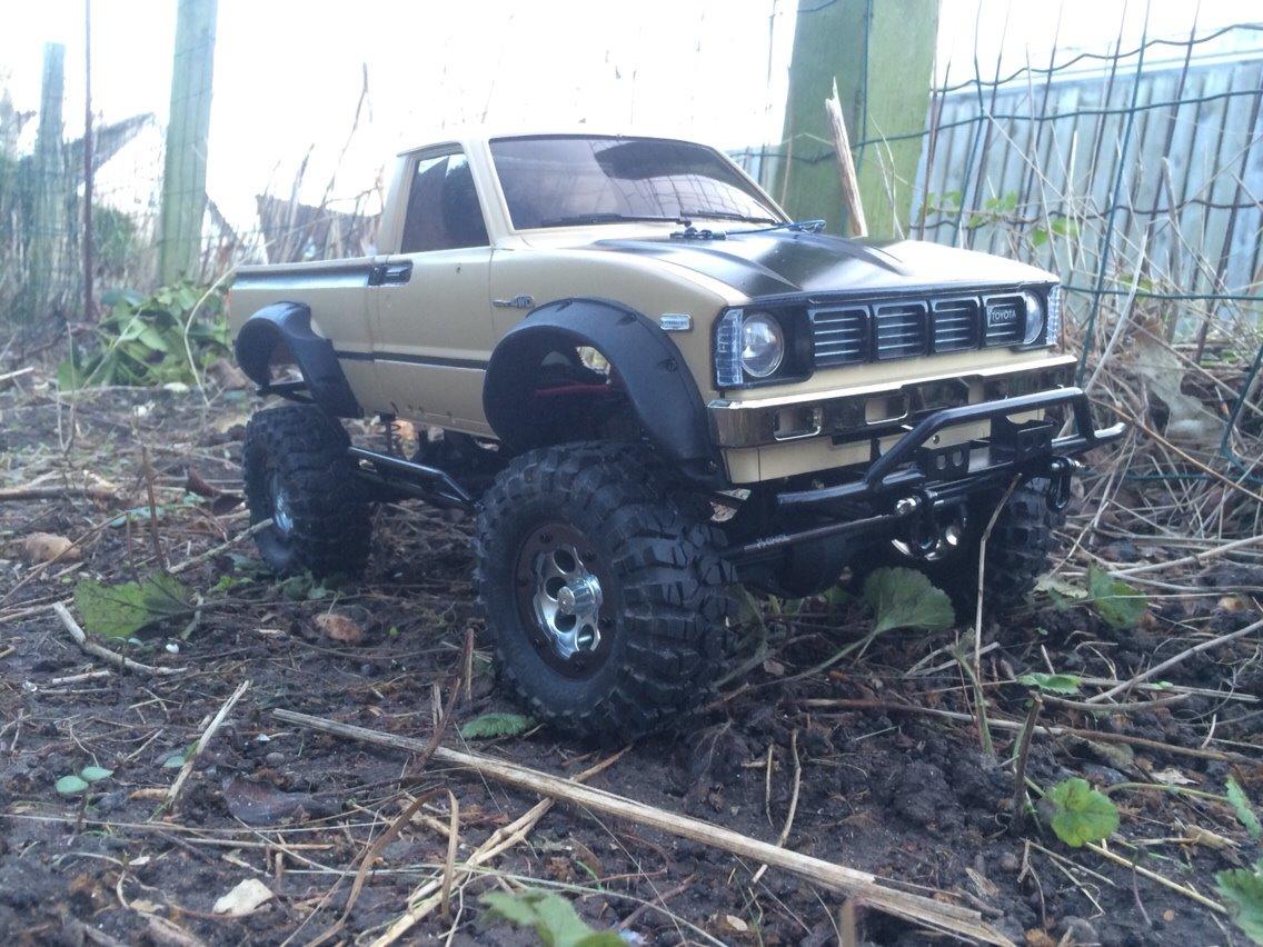 Off-Roader Axial SCX10 Hilux billede 4