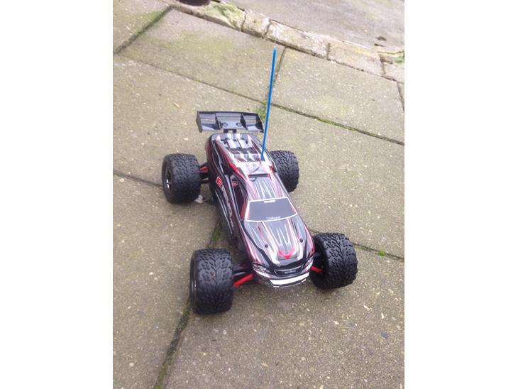 {{currentPhoto.altText}} billede {{currentPhoto.number}}