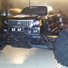 Off-Roader savage xl 5.9