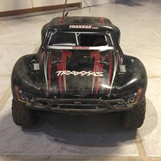 Bil Traxxas slayer