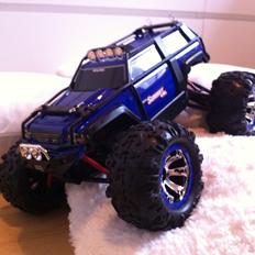 Bil Traxxas Mini Summit VXL 1:16(Solgt)