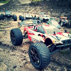 Off-Roader Hpi Trophy Truggy Flux 2.4 ghz