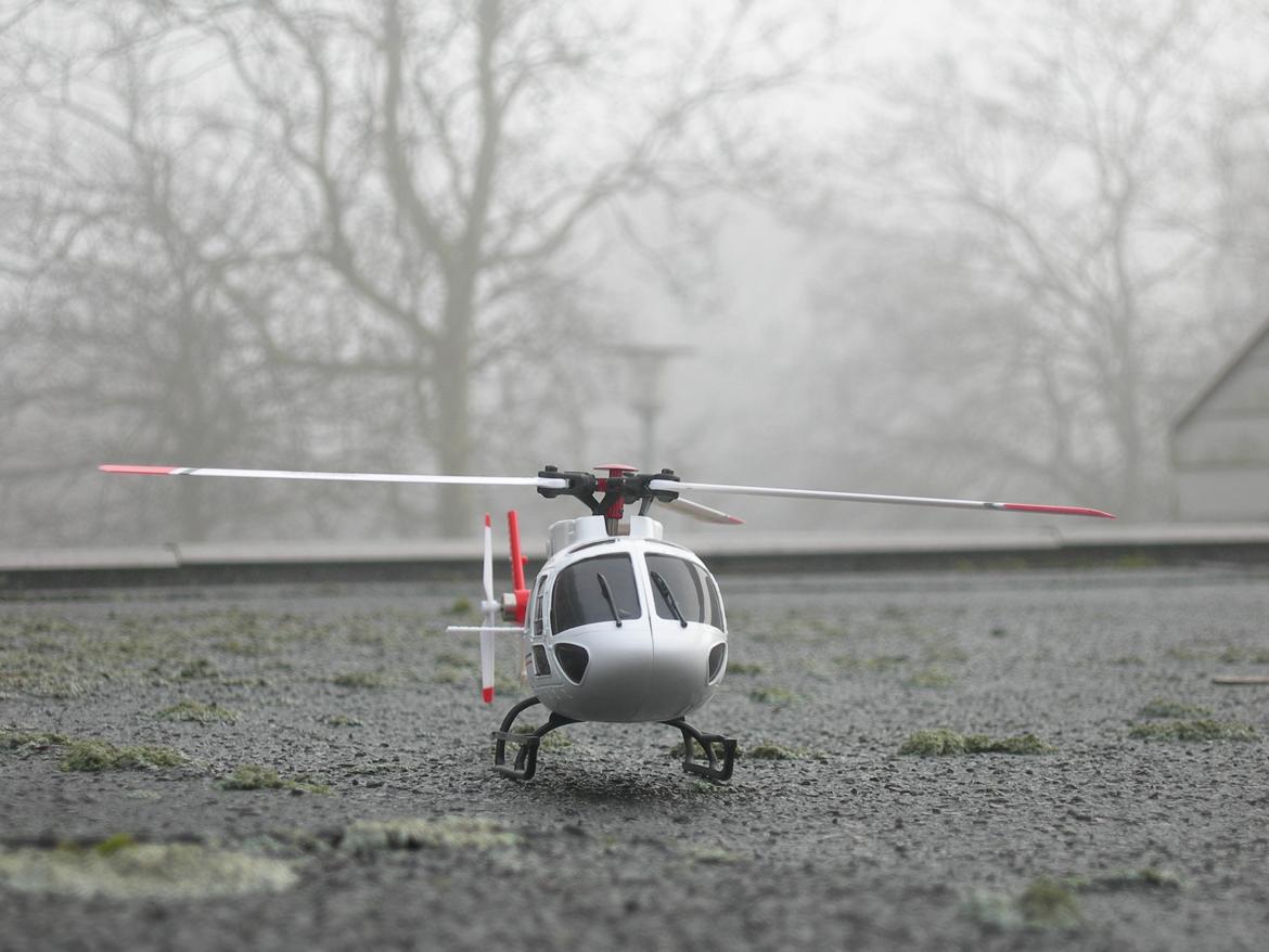 Helikopter AS350 (v931 fra WL Toys) billede 4