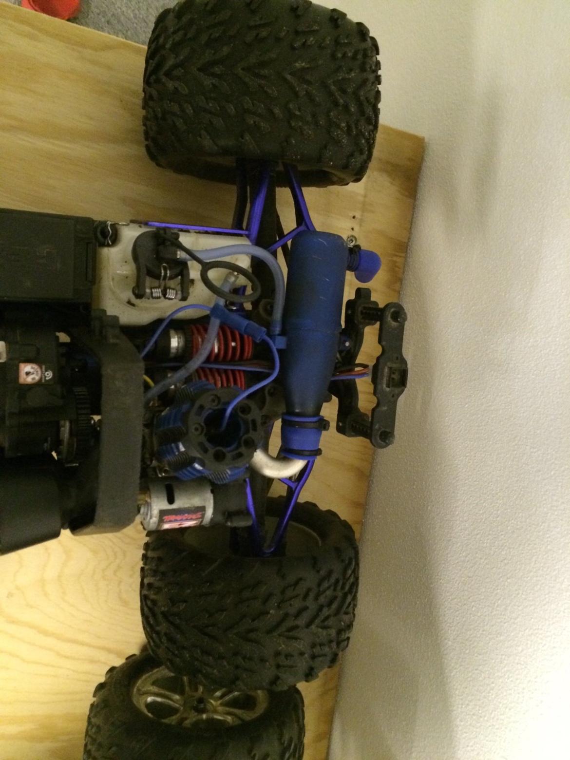 Bil Traxxas revo 3.3 2,4ghz billede 6