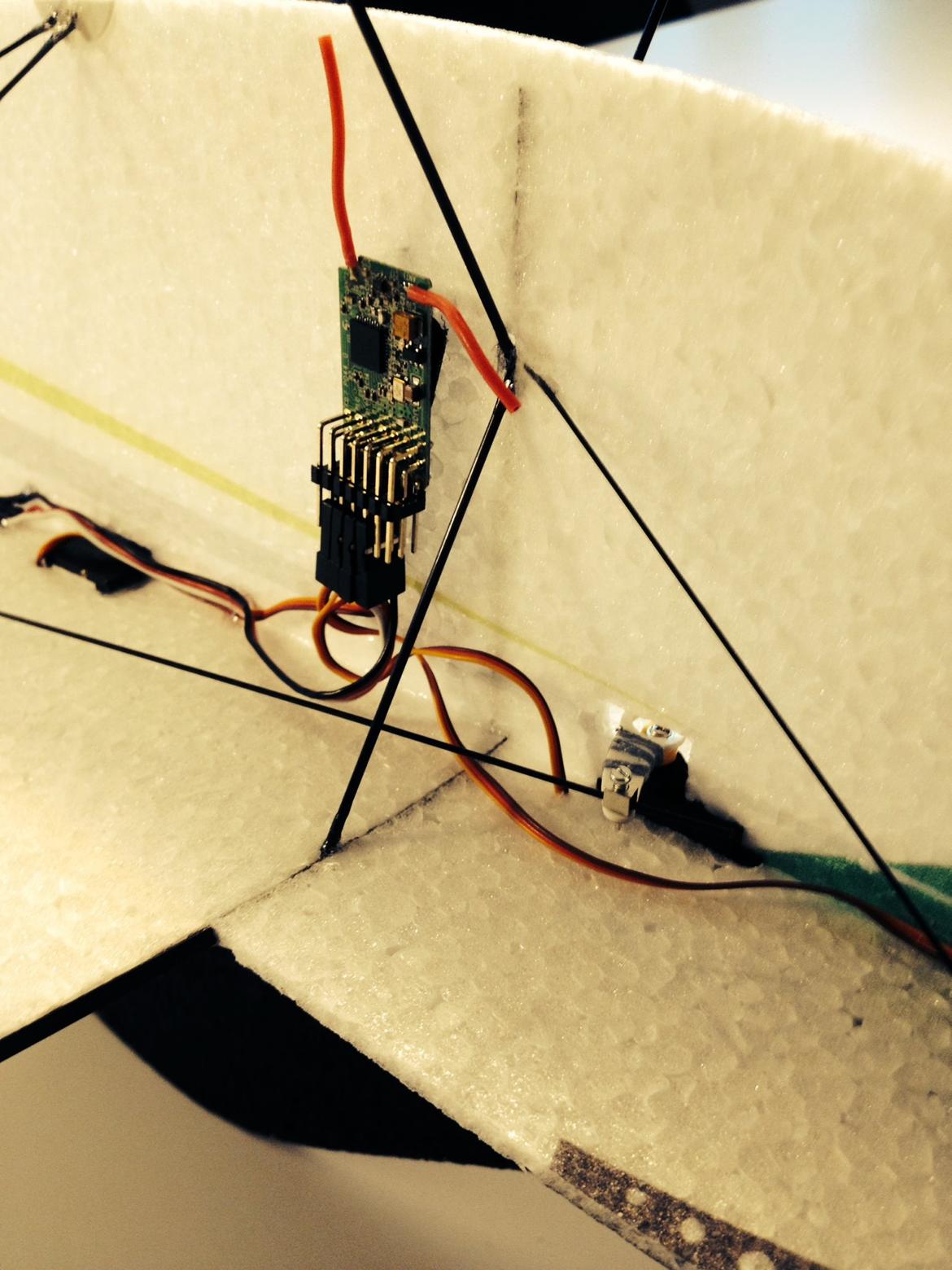 Fly Clik NG Superlite 4 - Radio OrangeRx R615X DSM2/DSMX kommet ud af kassen pga. af vægt. billede 12