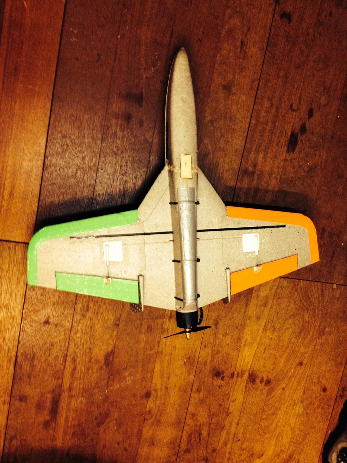 Fly Funjet Ultra 6 s Lipo R.I.P - Lidt farver på bunden billede 8