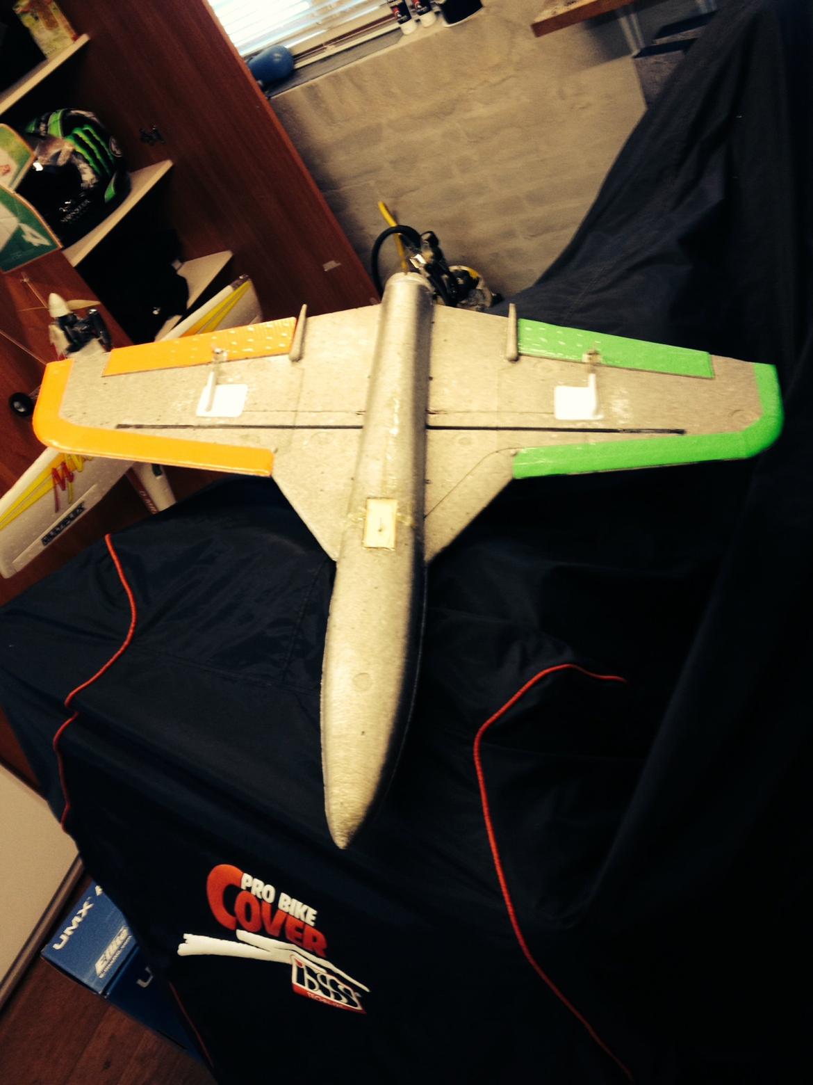 Fly Funjet Ultra 6 s Lipo R.I.P - Farve tape på bunden billede 10