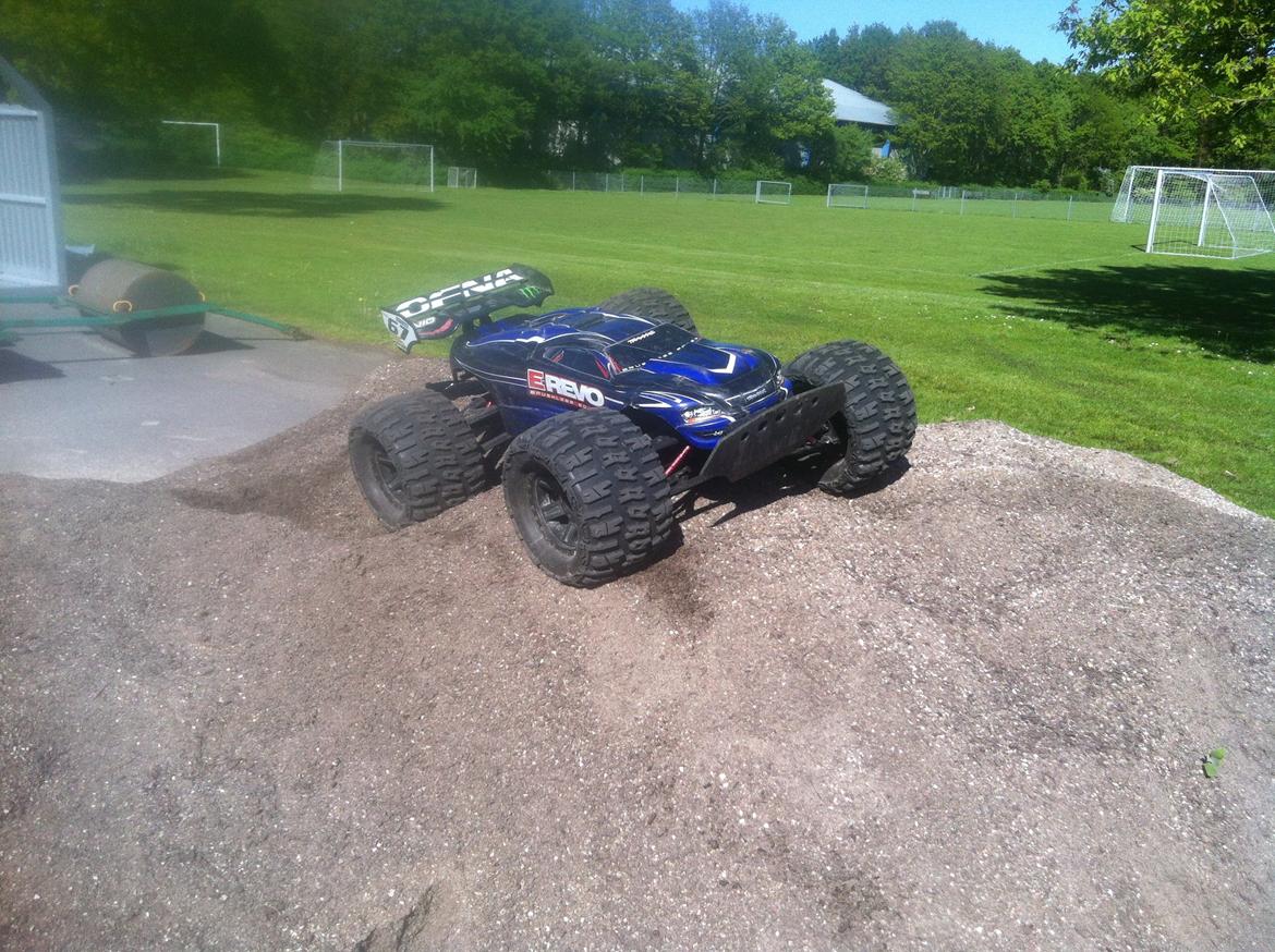 Bil Traxxas E-REVO Brushless billede 7