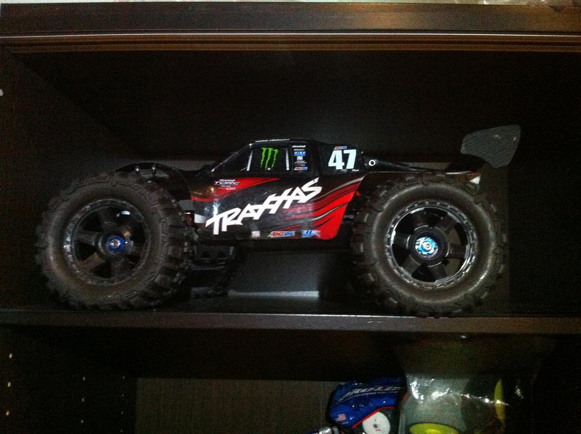 Bil Traxxas E-REVO Brushless billede 12